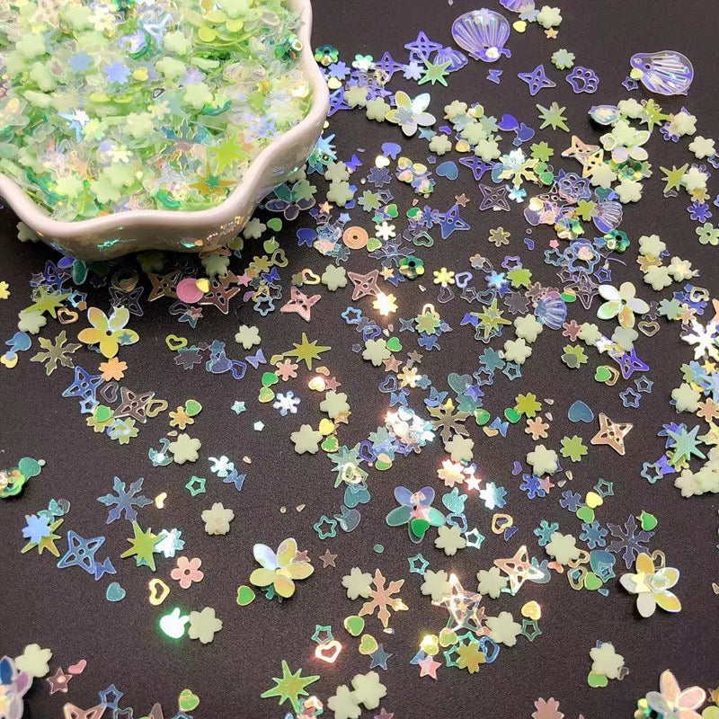 Mixed Snowflake Sequins