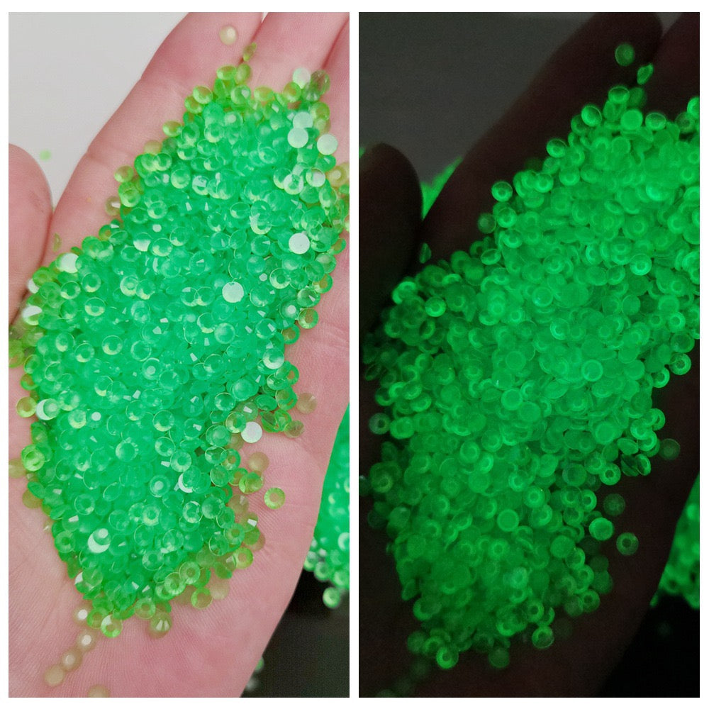 【A130】Glow In Dark Resin Rhinestones for DIY 3mm-5mm Mixed